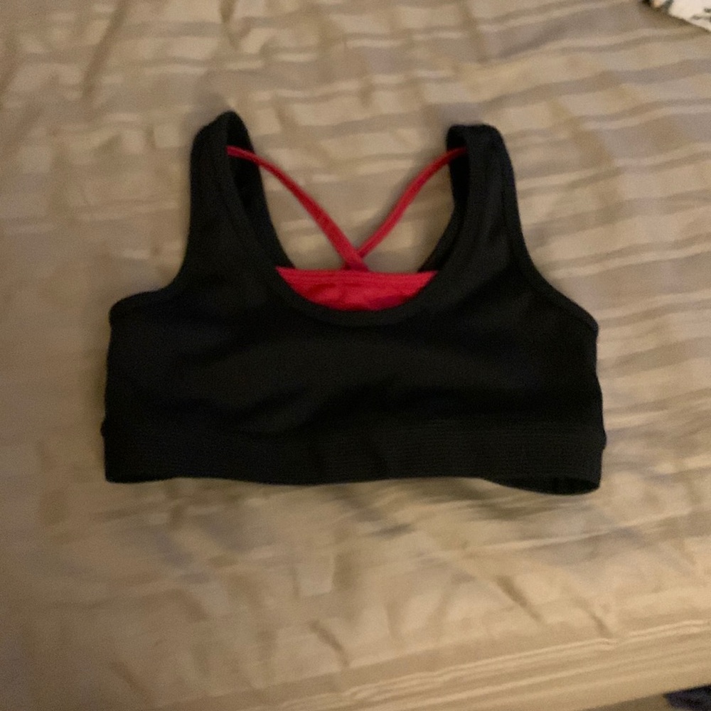 Black and red sports bra CS